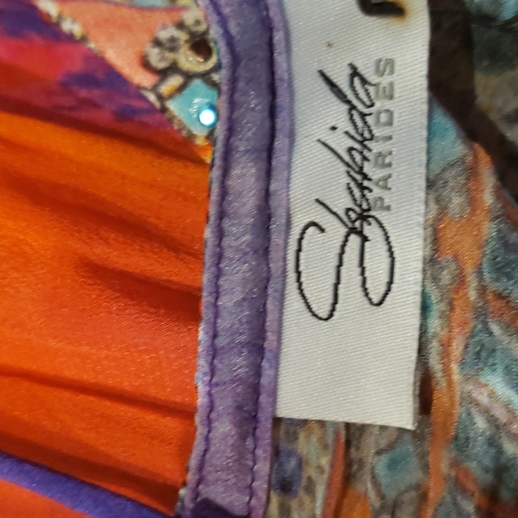 Exquisite Shahida Parides silk resort wear beaded dress - Picture 10 of 11